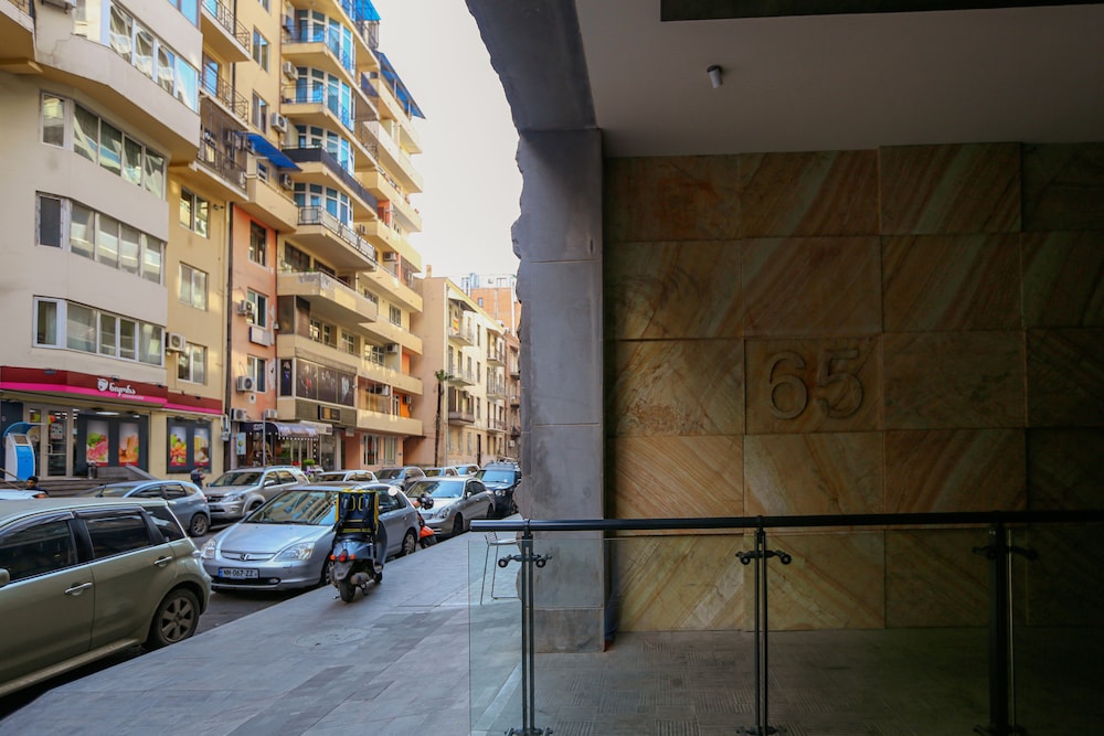 3 Bedroom Apartment near Vake Park