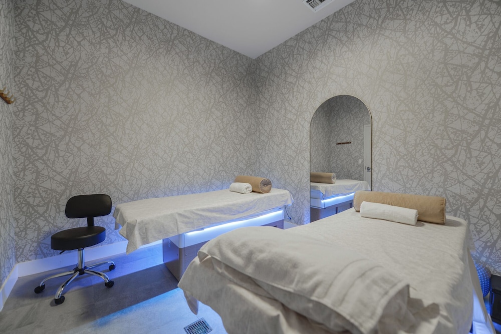 Luxury 3BR with Private Rooftop