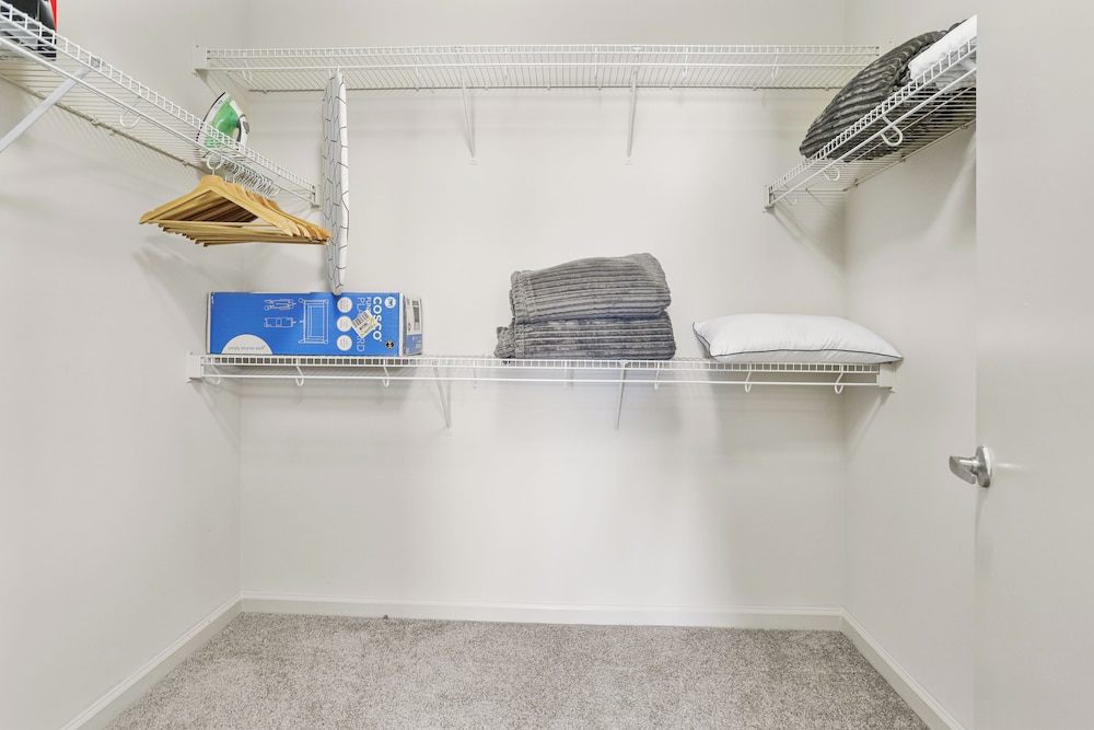 DC Charm in Crystal Apartments