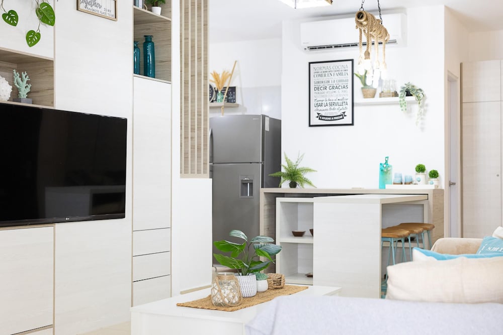 The Farallon Beach Condo by Acomodo