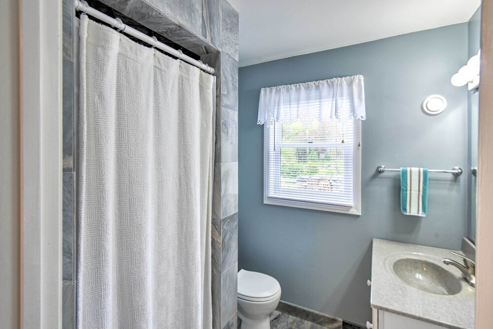 Kennebunk Home w/ Yard < 1 Mile to Dock Square! - Property Image 3