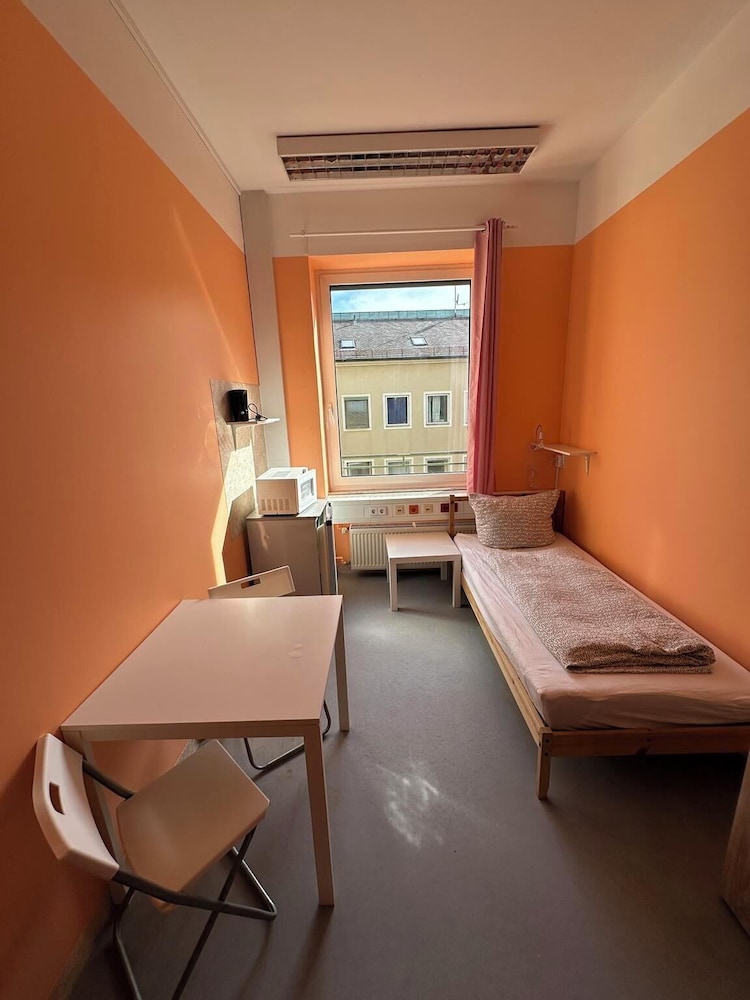 2-Rent Group Hostel Zimmer&Apartments GKP2