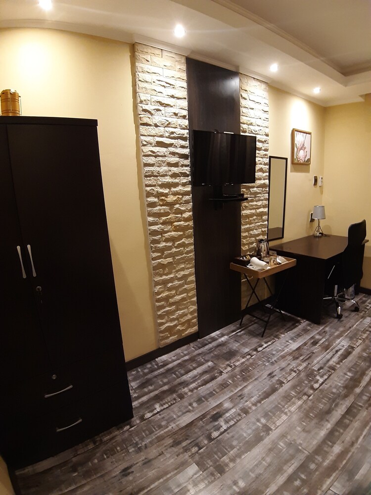 Photo 16