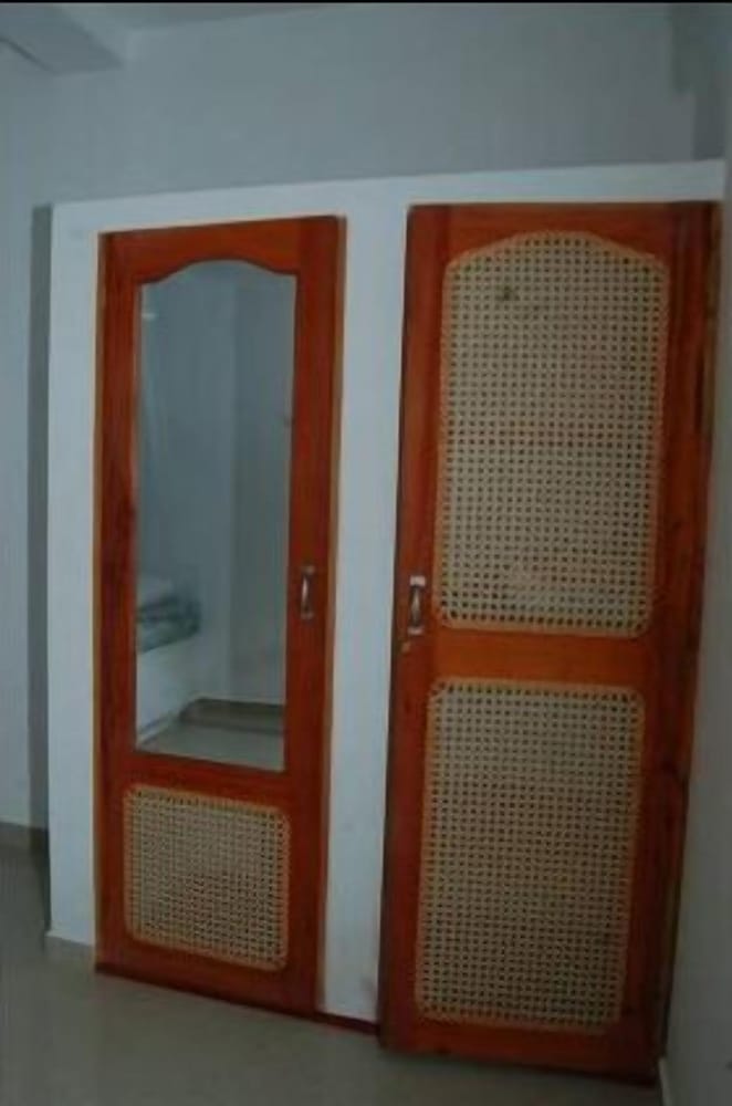 Githmini Beach Guest House & Toures