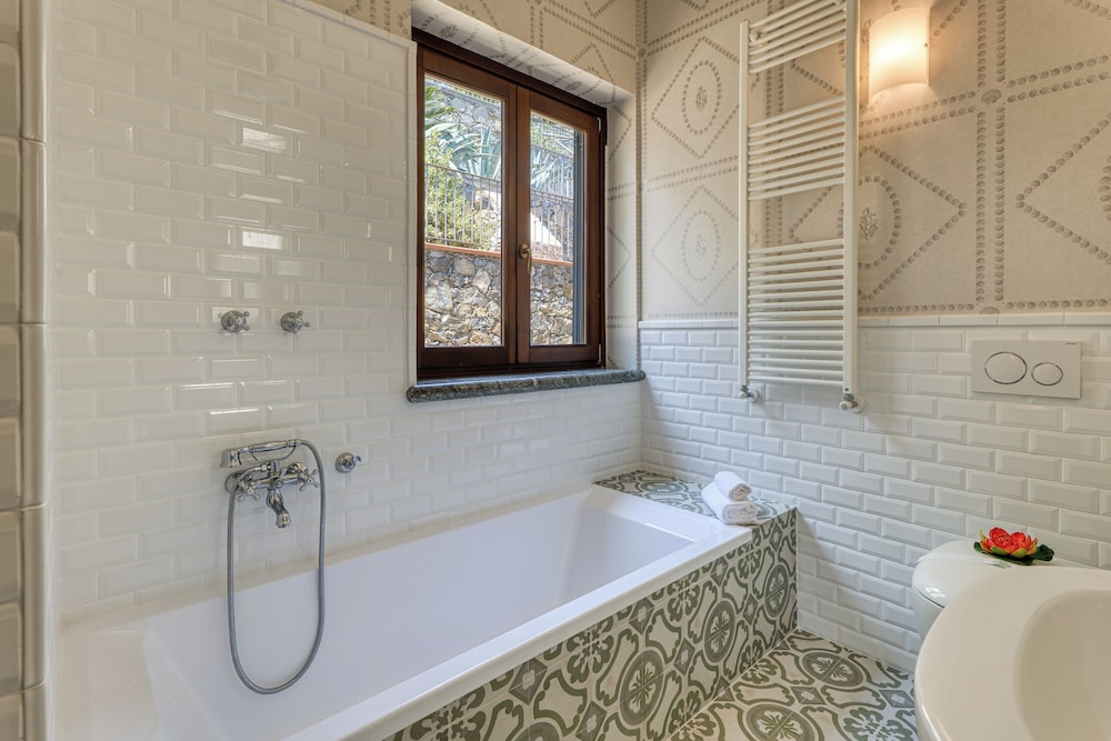 Villa Belvedere - L - Pool And Relax