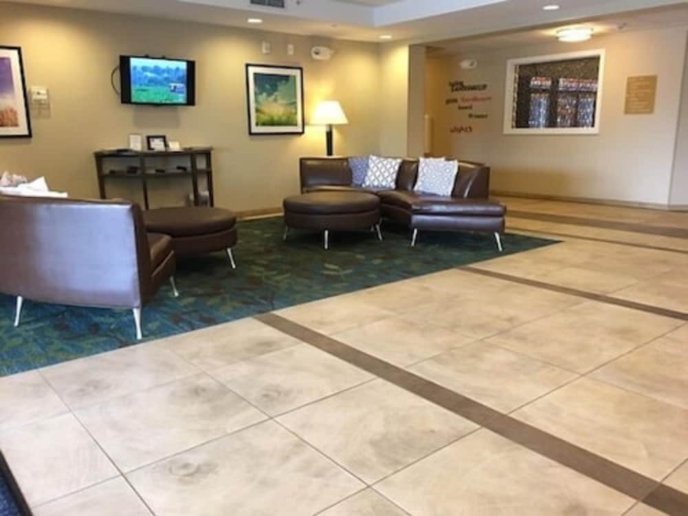 Candlewood Suites Sidney by IHG