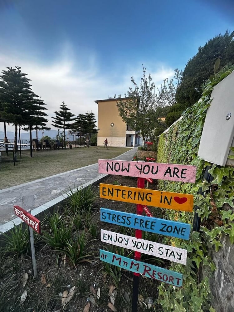 Mist n Meadows Resort
