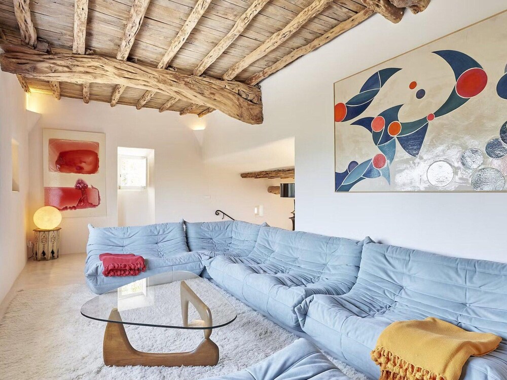 Idyllic Villa With Swimming Pool