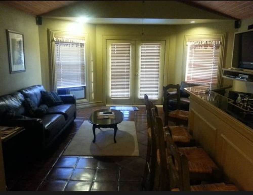 Davis Mountains Inn