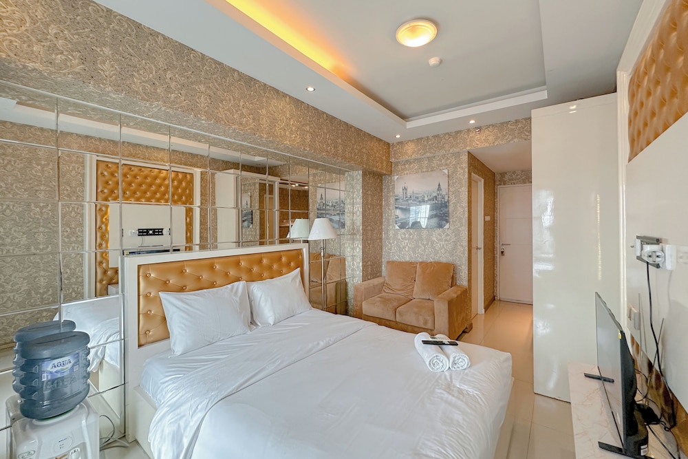 Studio Apartment With Access To Pakuwon Mall At Orchard Supermall Mansion