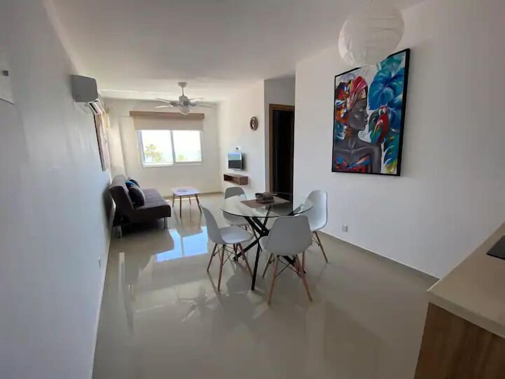 LARNACA BAY SUITES