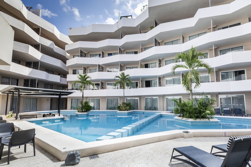 The Gallery by Riviera Rentals view 5
