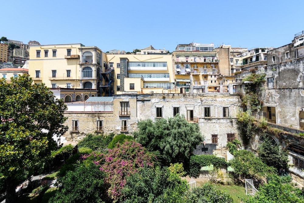 Casa Rega in Naples With 1 Bedrooms and 1 Bathrooms