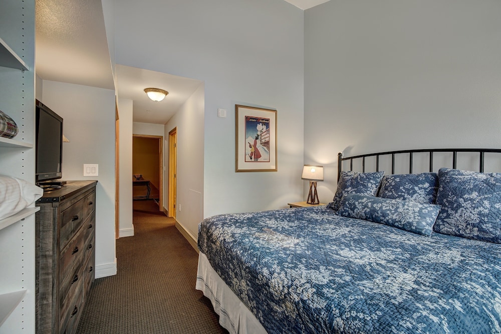 Fantastic Mountain Home Near Ski Lifts 3 Bedroom Condo