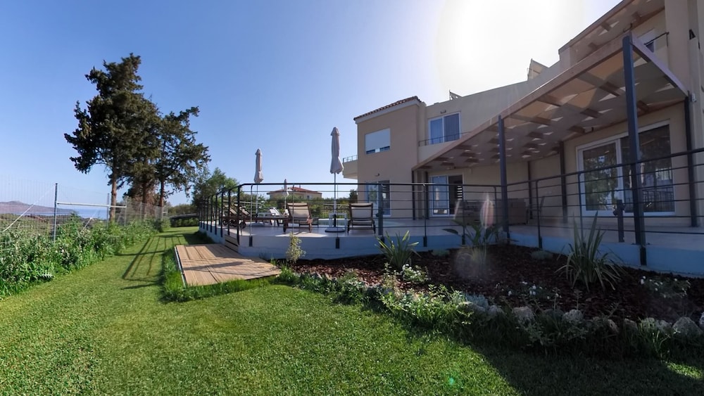 AeNaos Luxury Villa view 4