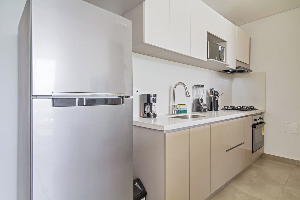 Salguero Suites By HostPro