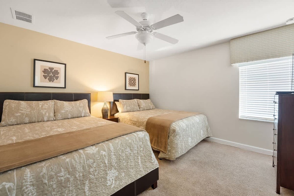 Cozy Comfortable 9BR Retreat in Champions Gate