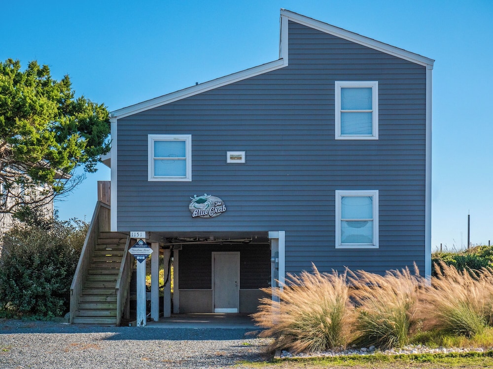 Blue Crab by Topsail Realty