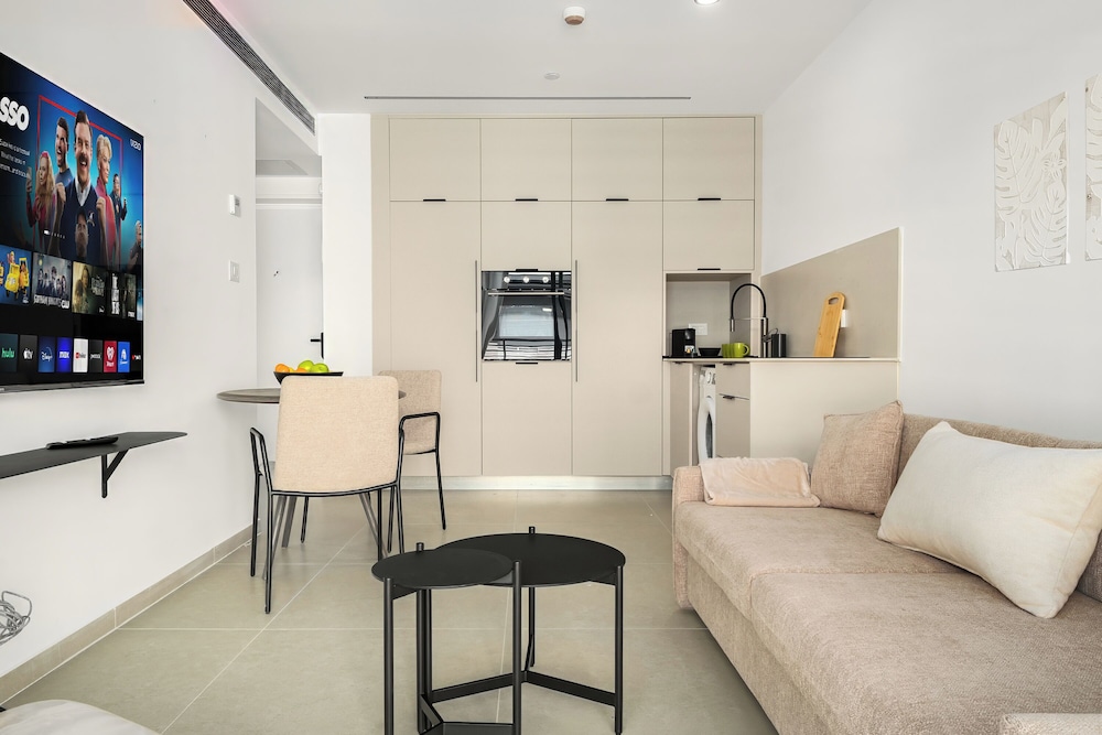 Stylish Eilat Stay w Pool by Sea N Rent