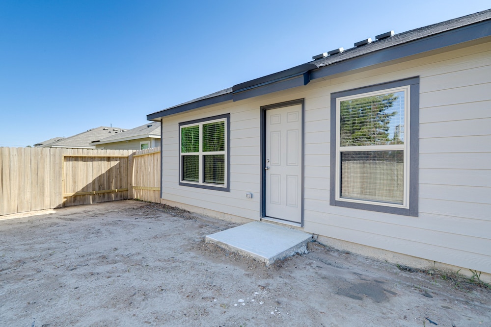 Brand New Spring Home < 1 Mi to Old Town! view 3