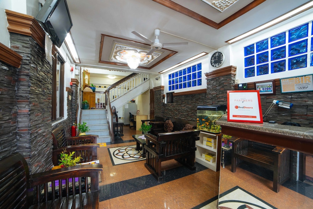 RedDoorz @ Palanan Makati 2 view 5