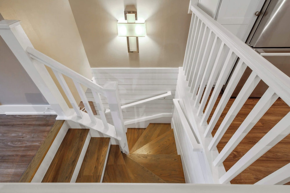 Abbey Springs - Private Community & Amenities!