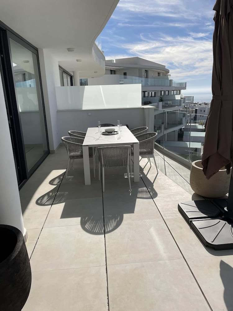 Huswell - Oceanview Stay in Higuer n West