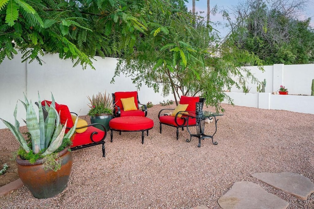 Redfield - Colorful Ranch Home - Must Visit, 사진 24