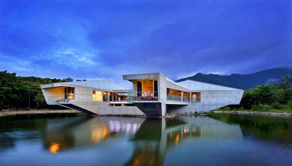 Alkira Award Winning Luxury Holiday Home