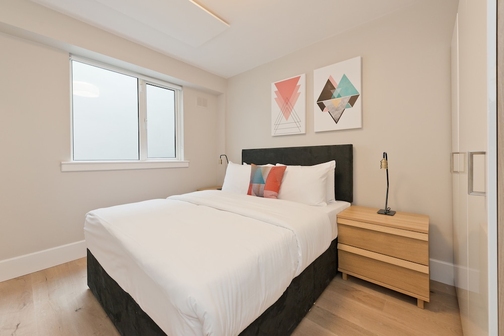 Temple Bar Crowne Square Apartments