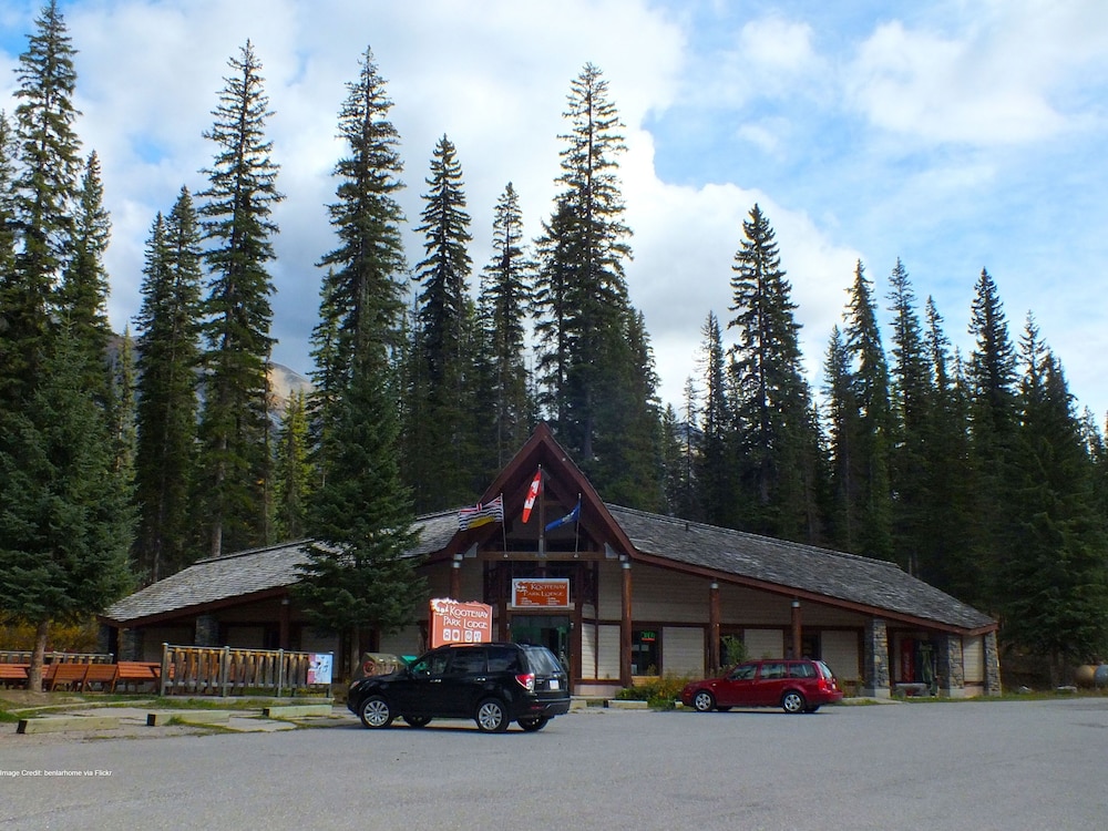 Kootenay Park Lodge