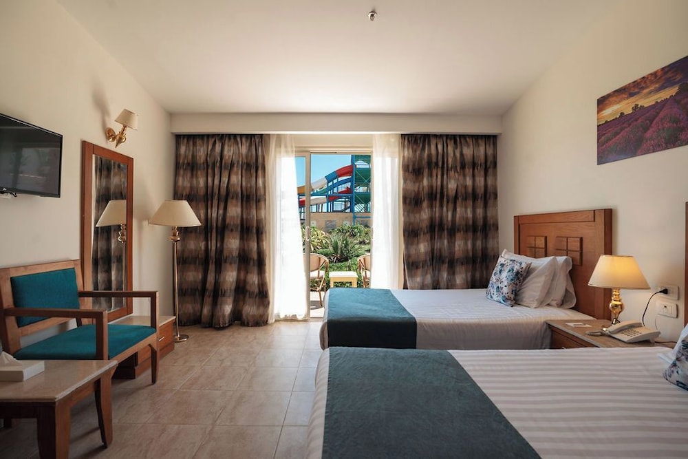 Riviera Aqua Park Resort