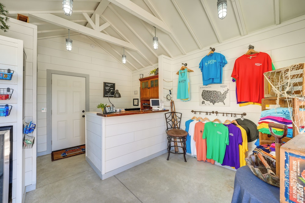 Hike, Boat, Fish & More: Table Rock Lake Cottage