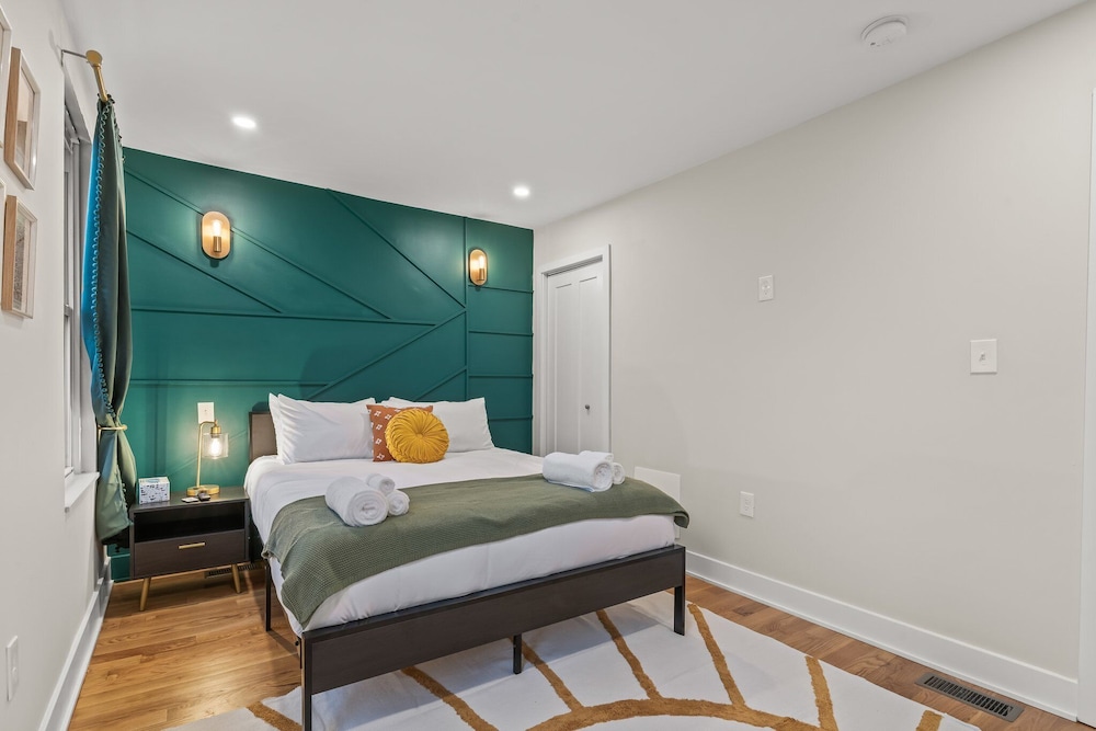 Stylish 3-Bedroom Home in Philly - Property Image 24