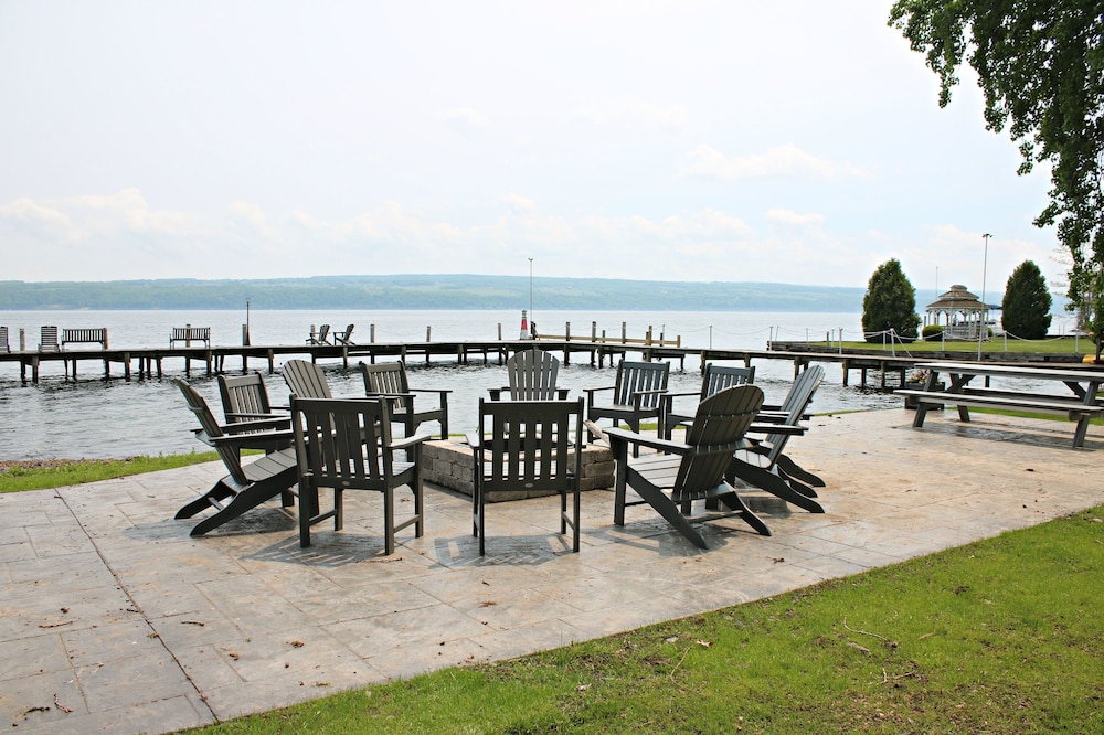 Plum Point Lodge