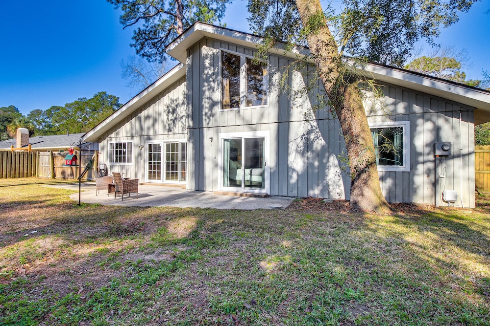 Chic Georgia Abode w/ Lounge Living: Near Beaches! view 5