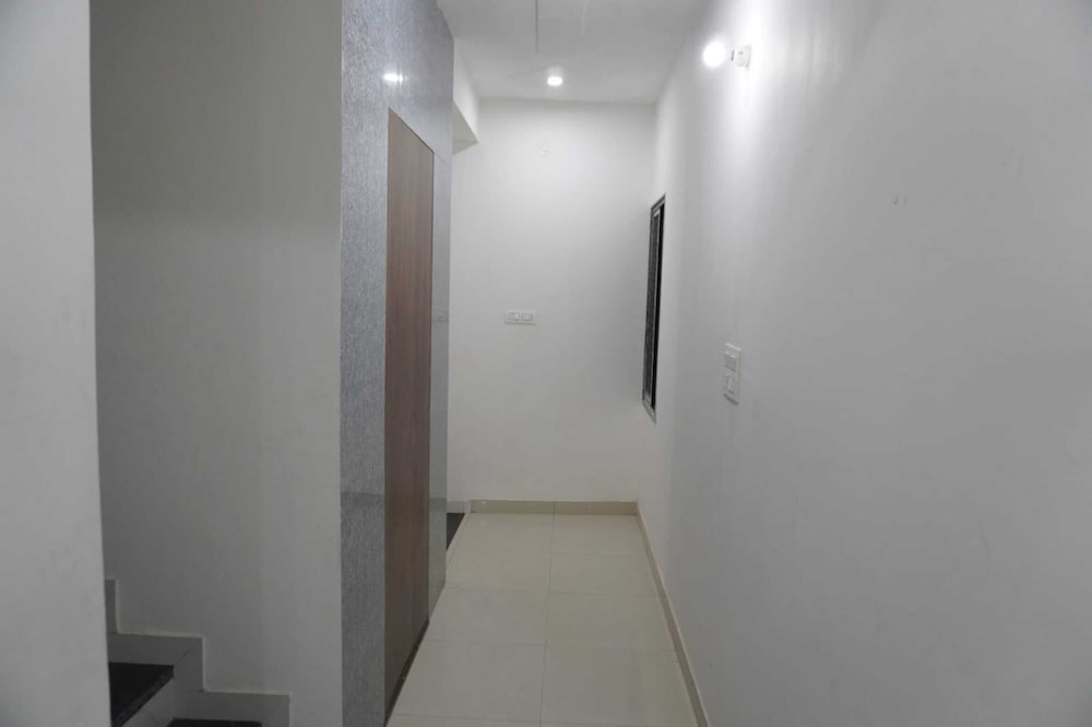 Hotel Shree Radhe Laxmi