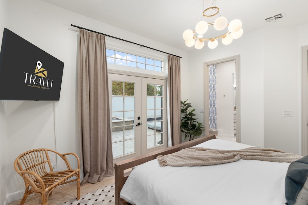 The Casa Del Sol Experience - Old Town Villa