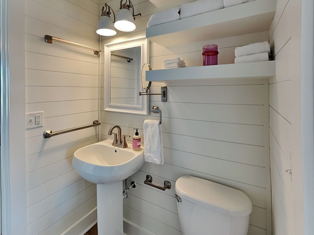 Walking on Sunshine by Topsail Realty