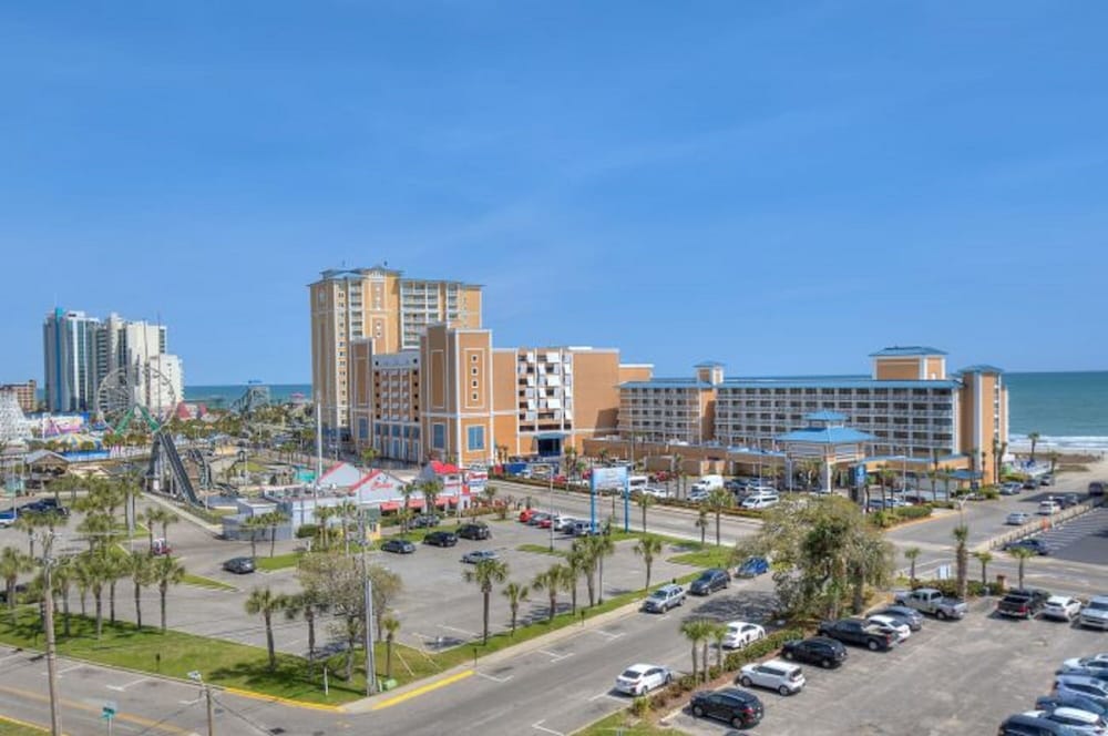 Holiday Towers by Elliott Beach Rentals