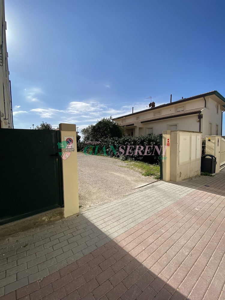 Apartment in Central Area and Close to the Port-rif Saggi