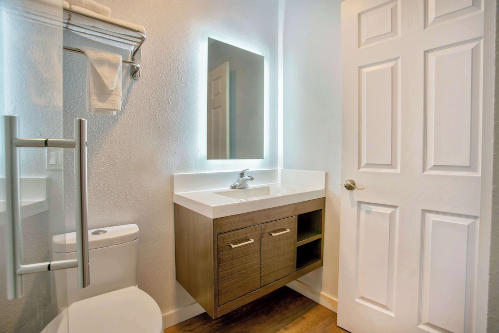 Studio 6 Suites Albany, OR