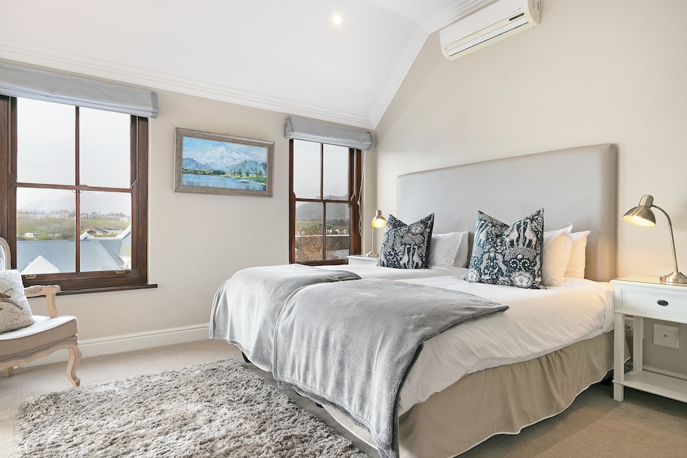 Winelands Golf Lodges at De Zalze