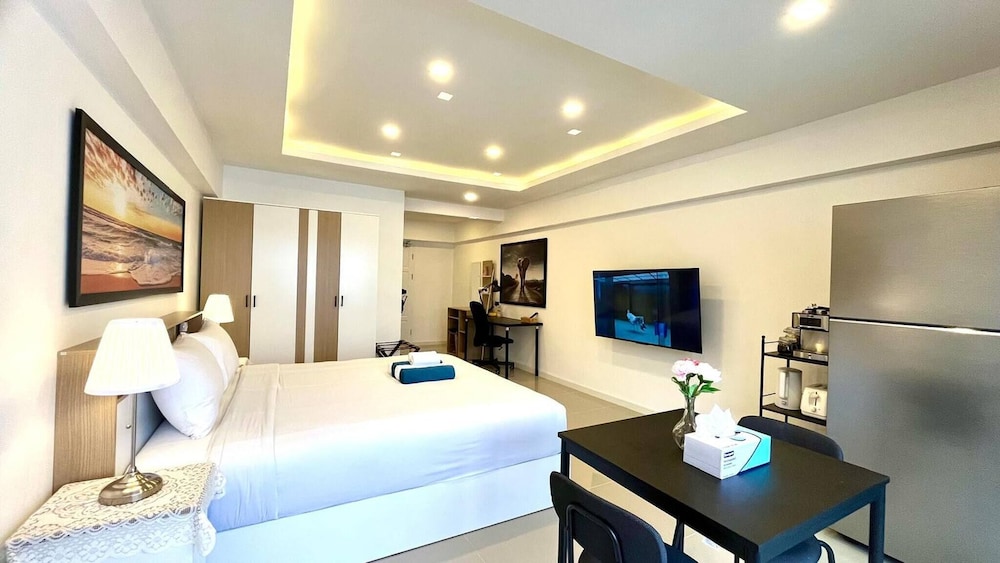 Heritage - Modern Studio Shared Pool, City Centre