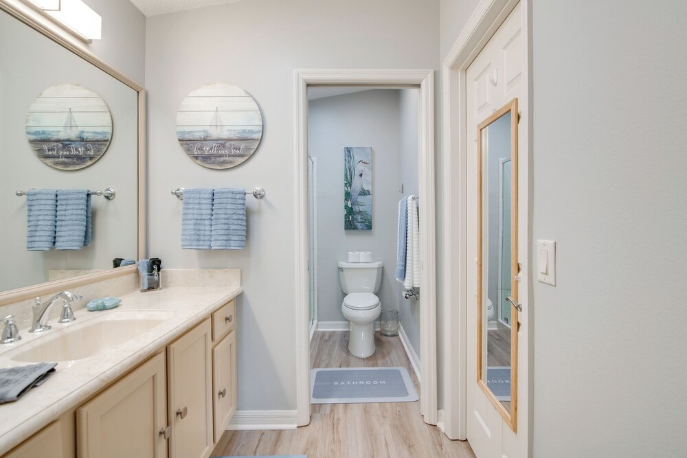 1 Mi to Golf: Home w/ Chic Patio in The Villages