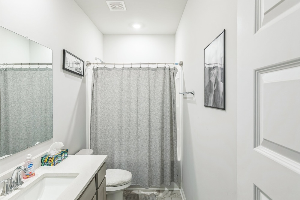 Modern Nest - Huntsville Hideaway 3 Bedroom Home