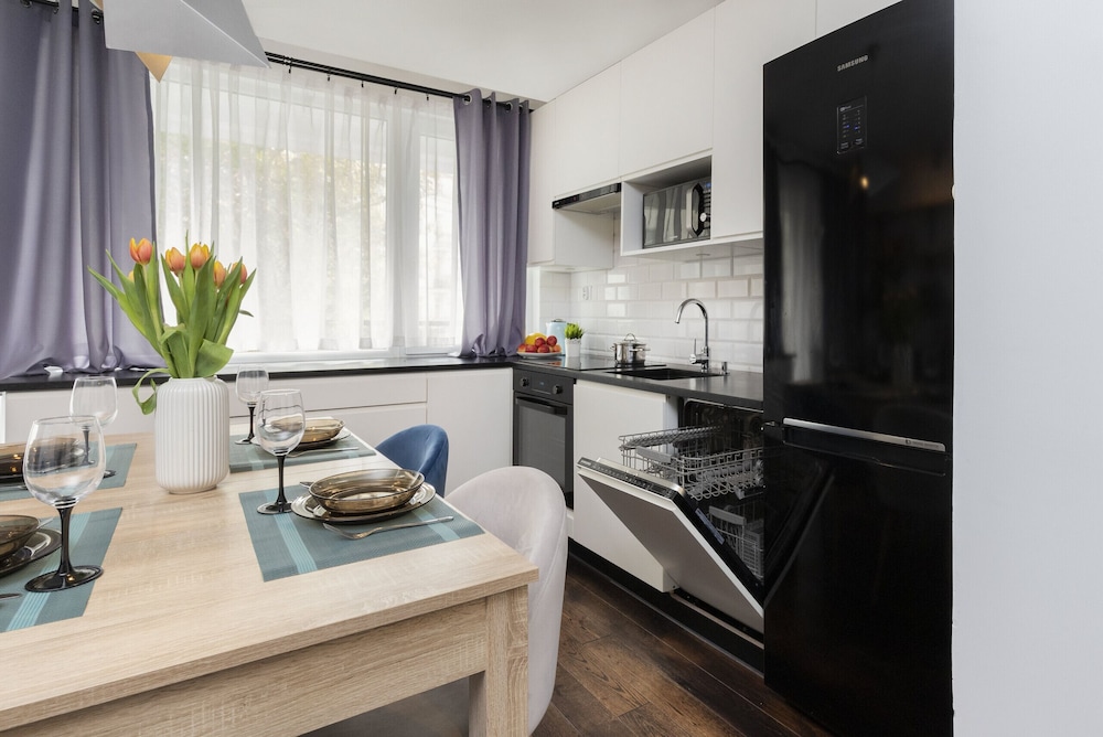 Warsaw Górnośląska Apartment by Renters view 5