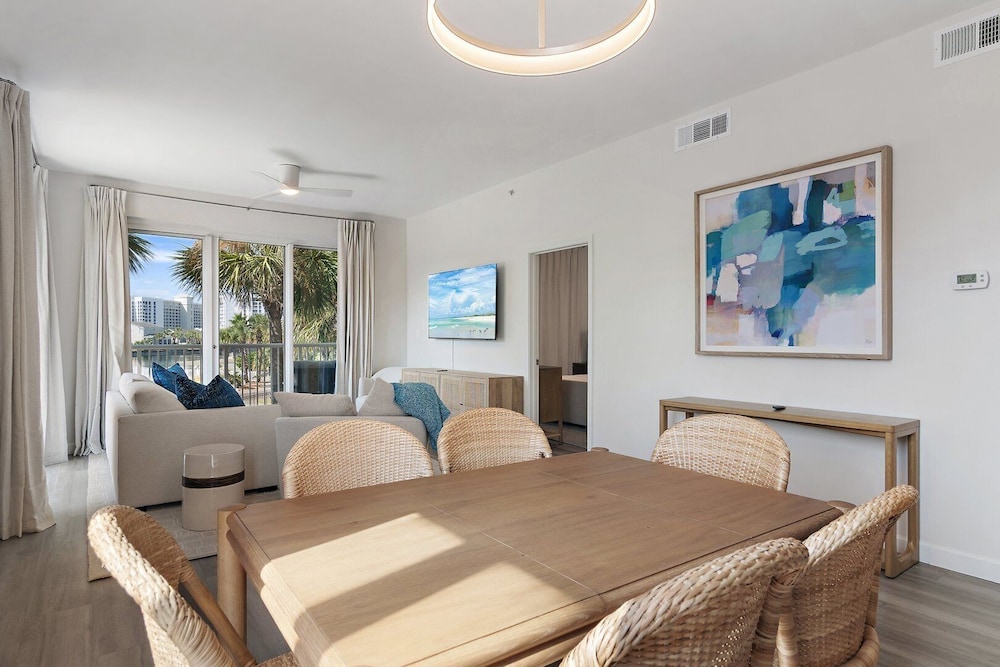 Terrace At Pelican Beach 0107 3 Bedroom Condo
