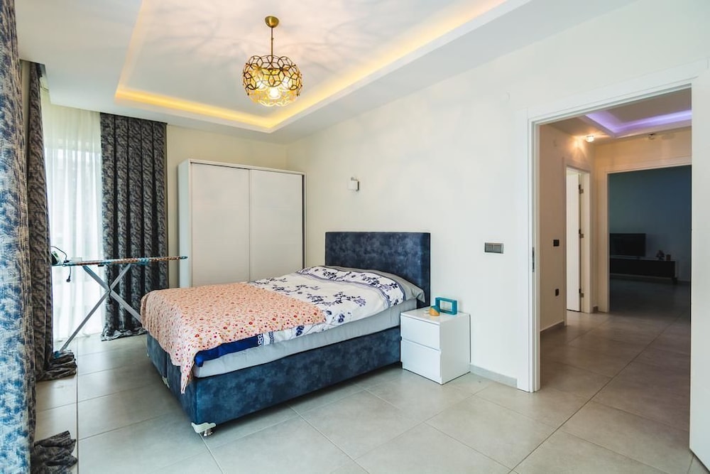 Seven Stars Apartments view 5