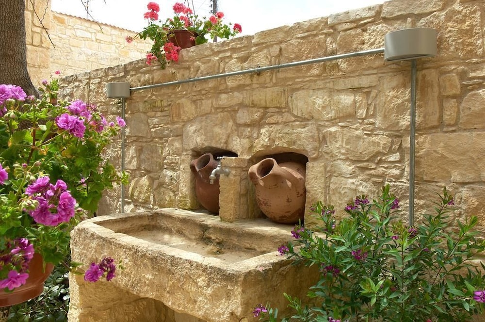 Photo 27